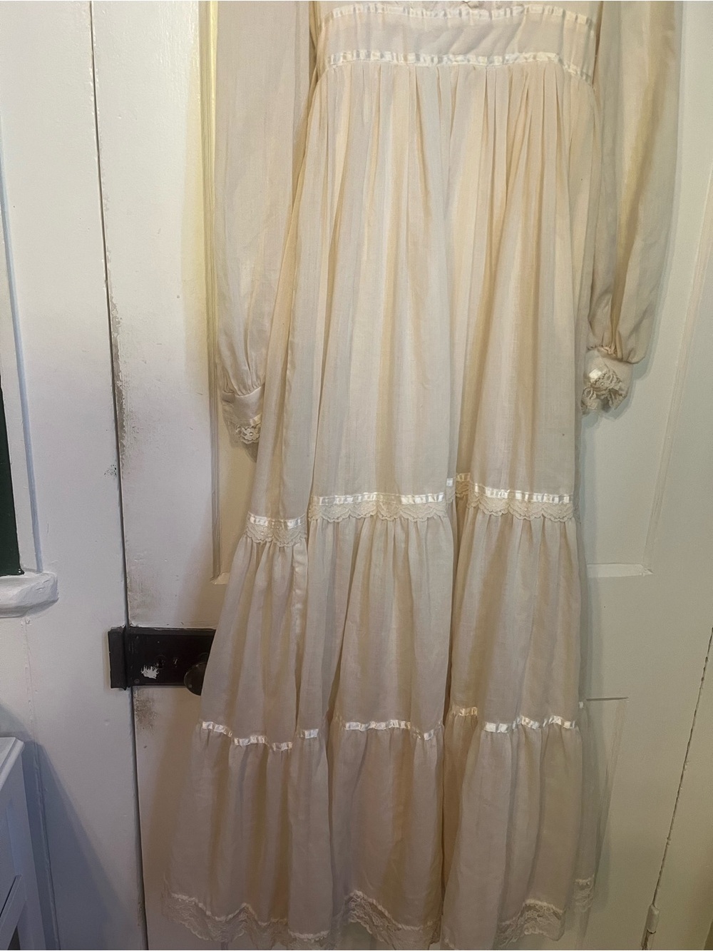 Vintage 1970s Gunne Sax Dress - Picture 3 of 8